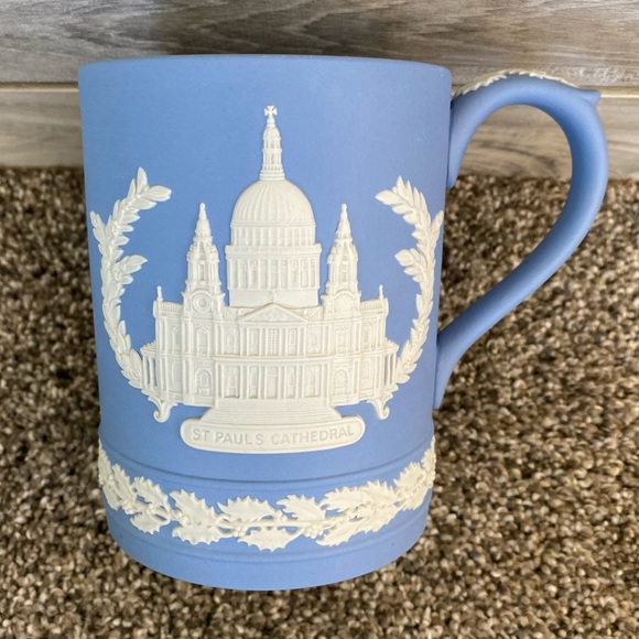 Vintage Jasperware Christmas Mug by Wedgwood circa 1972 - Picture 6 of 11